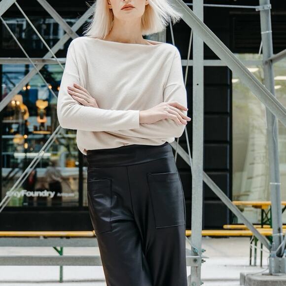 Clara Sunwoo Boat Neck Side Ruched Sweater Top NEW XS Bone - Picture 7 of 7